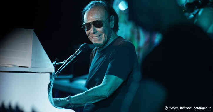 Antonello Venditti: “Ero grassissimo mia madre mi bullizzava. La vita di Tiziano Ferro mi sembra la mia, gli artisti si portano sempre dietro un grande dolore”