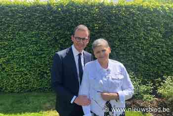 Burgemeester Wouter Beke verliest mama Miet (76) aan corona: “Niet meer gedacht dat virus mij nog zo hard zou treffen”