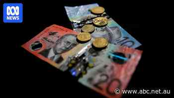 Federal government to require businesses to accept cash for fuel, groceries