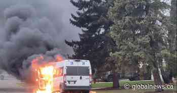 Winnipegger helps rescue 3 passengers in burning paratransit van