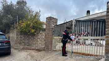 Esplosione in una villa, crolla parte del tetto: una donna è in pericolo di vita