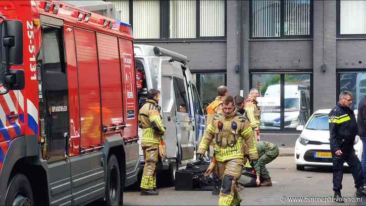 Lelystad - Verdacht voorwerp gevonden op Reaalhof in Lelystad, omgeving uit voorzorg afgezet