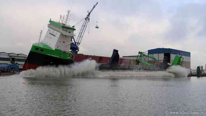 FWN Antarctic in nieuwe rederijkleuren te water voor Forest Wave Navigation