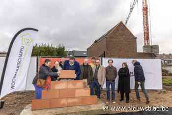 Eerste steen gelegd van 14 sociale appartementen: “Er staan 700 Ronsenaars op de wachtlijst”