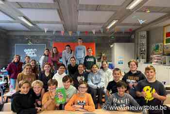 Juf Heidi van Gibo Mariaburg leest ook buiten de Voorleesweek voor in haar klas: “Het is een ontspanningsmomentje”