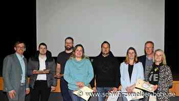 Medizin im Kreis Calw: Acht Mötzinger für 255 Blutspenden geehrt