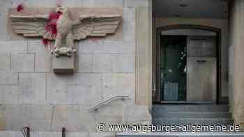 Reichsadler am Finanzamt Ulm beschädigt - wohl Abplatzungen