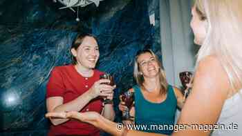 Teambuilding-Aktivitäten: 17 Ideen für Präsenz-, Fern- und hybride Teams