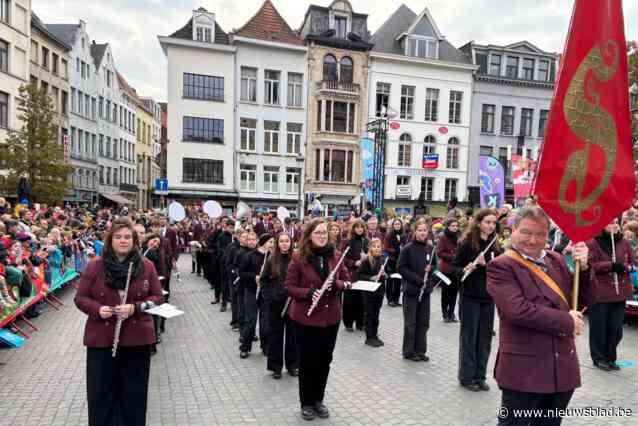 Ware Broeders mochten schitteren tijdens intrede van Sinterklaas in Antwerpen