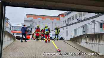 Feuerwehr rückt wegen Rauch in Tiefgarage aus