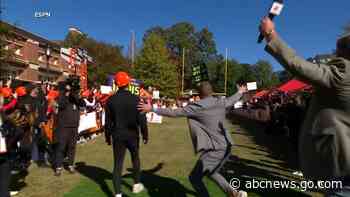 WATCH:  UGA student scores $800,000 kick on ‘College Gameday’