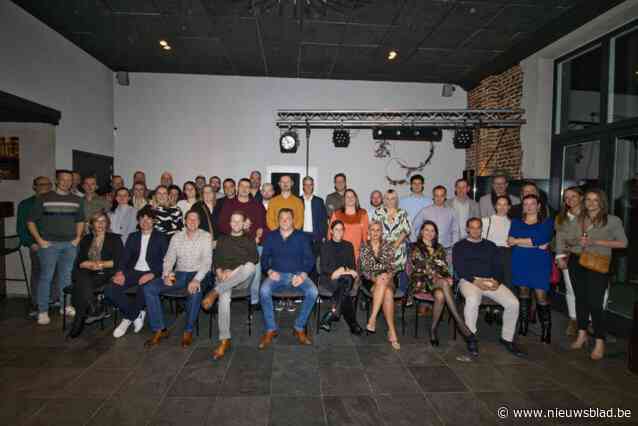 Veertigjarigen van Wervik én Geluwe verzamelen tijdens reünie