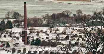 East Lancs snow LIVE: Latest East Lancs traffic, schools and emergency updates