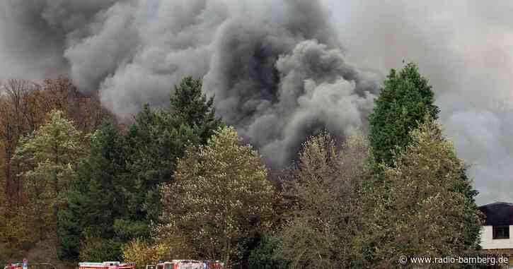 Anbau von Wohnhaus gerät in Brand – sechsstelliger Schaden