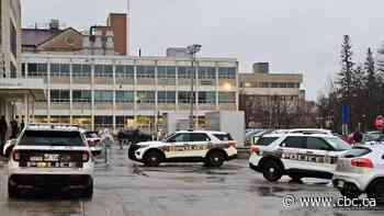 Man with knife reportedly inside U of Manitoba building, say police