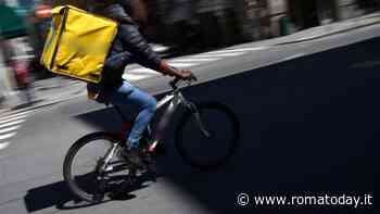 Rider rapinati a Roma, l'ordinazione esca e le minacce a mano armata