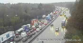 All traffic on M25 STOPPED due to 'police incident'