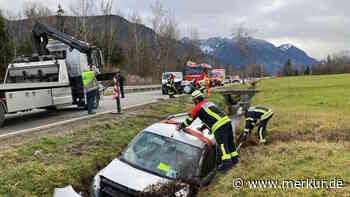 Bundesstraße 2: Unfall beim Wenden