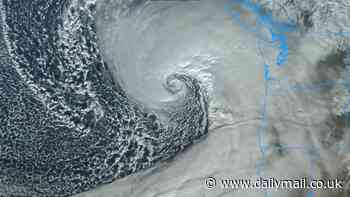 'Bomb cyclone' update reveals where Category 1 hurricane-force winds will strike