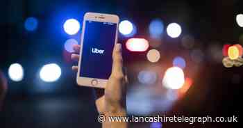 ‘Hold up’ as frustrated taxi drivers attempt to sign up to Uber