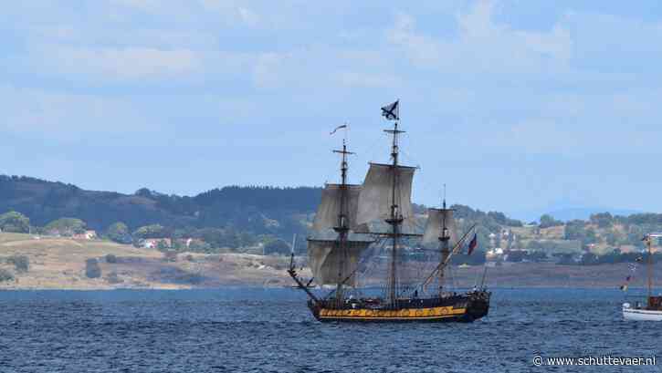 Russische driemaster Shtandart nergens welkom, kapitein wacht met smart op coulance van Brussel