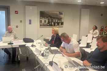 Afscheidnemende schepenen trakteren met chocolade: “De tijd van gaan is gekomen”