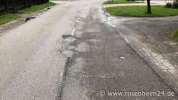 Staatsstraße bei Emmering gesperrt -  Sanierung kostet 850.000 Euro