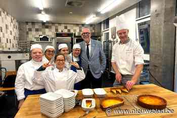 Cursisten van CVO Vitant en OLO-Rotonde bakken 17de-eeuws cheesecake