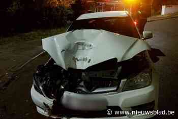 Autobestuurder met glaasje te veel op mist bocht