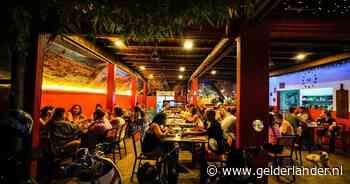 Toeristen in Laos dood door vergiftigde alcohol: Nederlander in ziekenhuis, ministerie waarschuwt