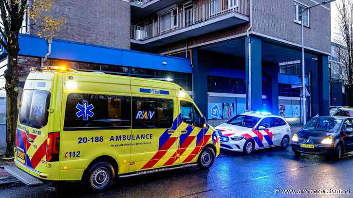 Neergeschoten man gevonden in appartement, vrouw opgepakt als verdachte