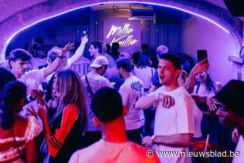 “Plots legde de zangeres van ‘Rhythm is a dancer’ mijn handen op haar poep”: club deelt beste verhalen voor tienjarig bestaan