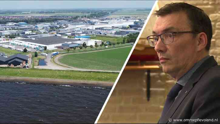 Urk - Wethouder Urk geeft details vrij over plan arbeidsmigranten en gaat daarvoor door het stof