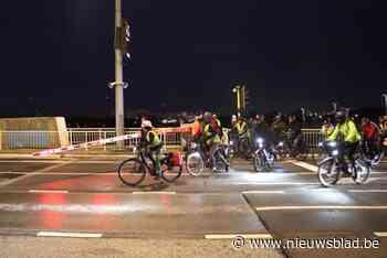 Tractor rijdt slagboom Zelzatebrug stuk