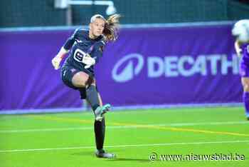 “Ik ben eigenlijk half voor de grap in doel beland”: Aude Waldbillig (17) grijpt dit seizoen haar kans onder de lat bij Anderlecht