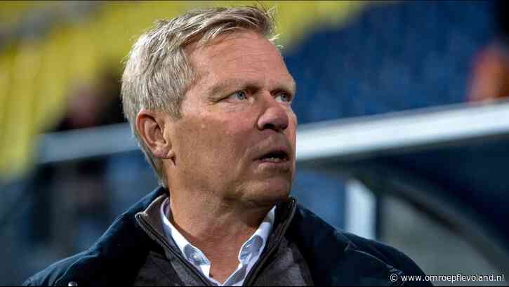 Almere - Almere City stelt Foeke Booy aan als extra assistent van Maduro