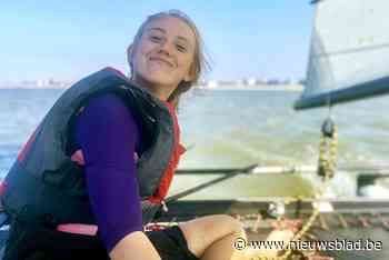 Voor een schooltaak zeilt 17-jarige Féliz de oceaan over: “Ik word heel snel zeeziek, maar dat hoort erbij”