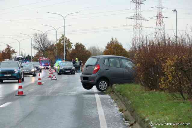 Ongevallen door spekglad wegdek op N16