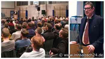 Kampf um Erhalt der Krankenhäuser: Erdings Landrat stimmt in St. Wolfgang auf schwierige Jahre ein