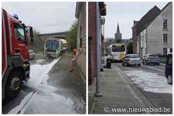 Defect aan vuilniswagen veroorzaakt spekglad wegdek