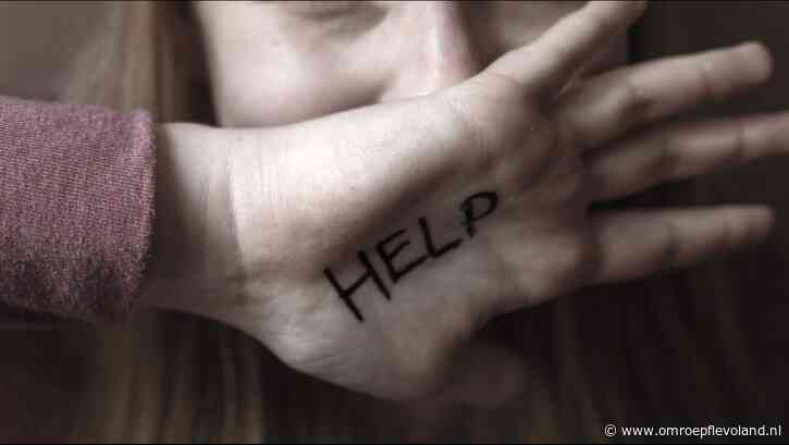 Flevoland - Nieuwsoverzicht 21/11 | Almere 'hoofdstad kindermishandeling' • Veel geld gevonden in vliegtuig