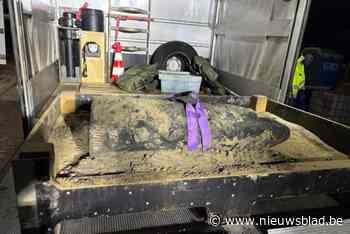 Grote vliegtuigbom opgegraven in drukke straat Koksijde: wapen weggebracht, perimeter opgeheven