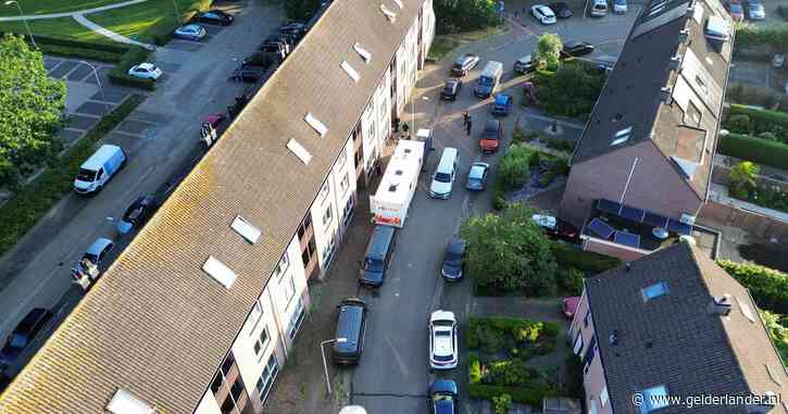 Te weinig sporen op ‘zijn’ Nikes: en hoe zit het met de bloeduitstortingen op Michels keel? Johan B. blijft moord ontkennen