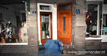 Daklozen móéten nu bij extreme kou naar binnen: ‘Wat de rechter ervan vindt merken we later wel’