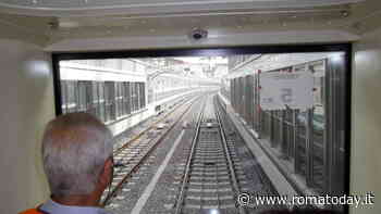 Vandali azionano gli estintori in stazione: chiusa due ore la fermata della metro