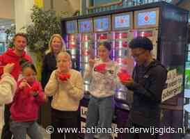 Gratis gezonde maaltijden uit een snackmuur op Rotterdamse middelbare school