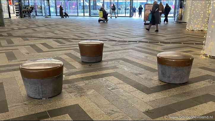 Almere - GroenLinks wil einde aan ‘vijandige architectuur’ op stations