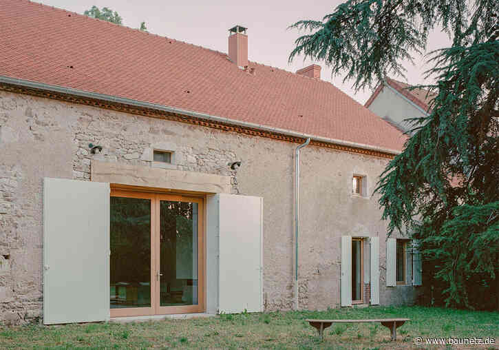 Sorgsamer Erhalt in der Auvergne
 - Scheunenumbau von COVE Architectes