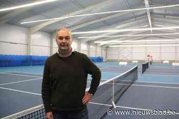 Nieuwe indoorhal met vier tennisvelden en fitnessruimte officieel geopend