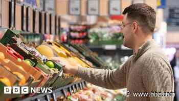 Men buy more from Lidl middle aisle, says boss